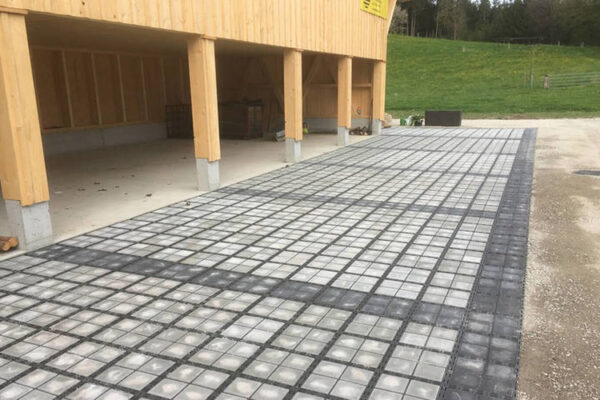 Parking przed garażem - ECORASTER